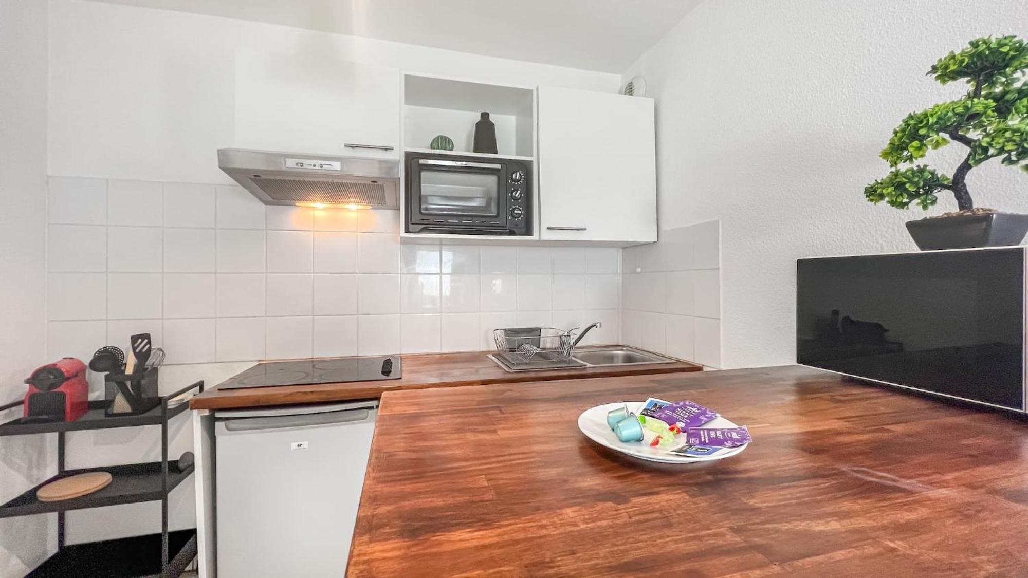Homey Wild - Proche Gare Et Tram - Proche Centre - Balcon Prive - Parking Prive - Wifi Gratuit Annemasse Exterior foto